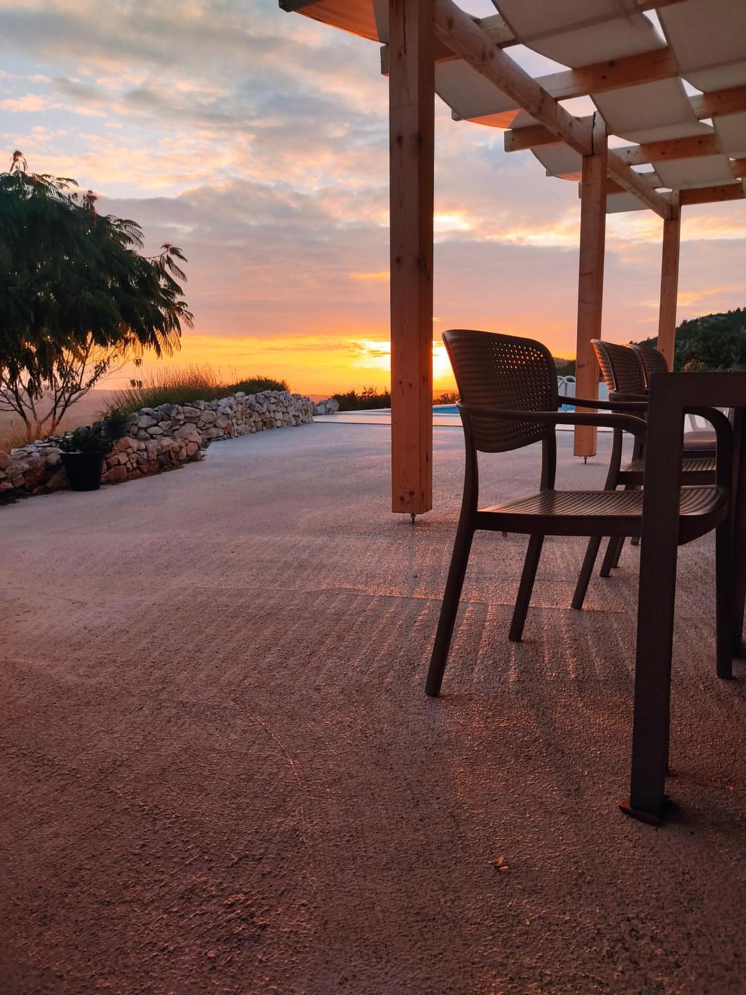 B&B On The Rocks Blizna Donja Ngoại thất bức ảnh